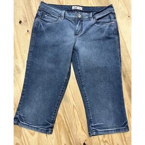 L.e.i. Ashley Trouble Jeans Women's Capri Jeans - Size 32x18